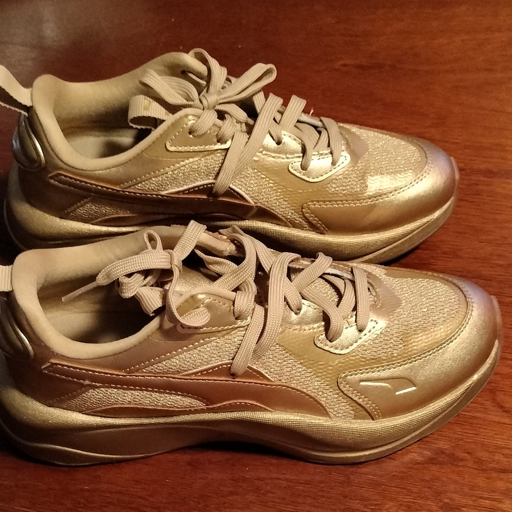 Puma sneakers